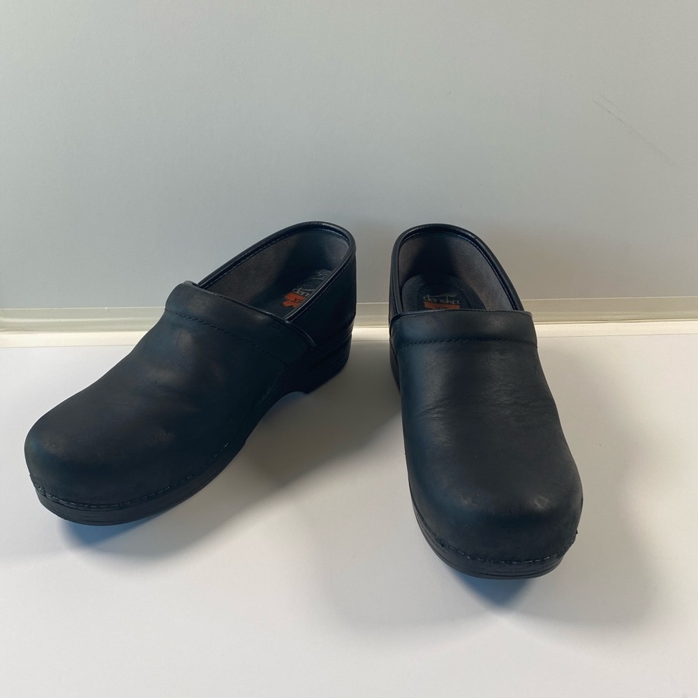 Dansko XP Black Waterproof Leather Clogs Size 41